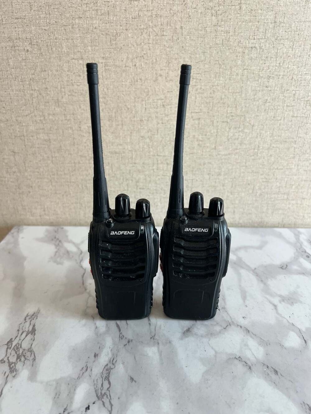 Baofeng BF-888S 16-Channel UHF Two-Way Radio Walkie Talkie Pair no charger
